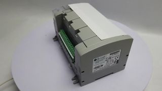 Витрина автономного контроллера ПЛК Allen-Bradley 2080-L50E-24QWB Micro850 с 24 входами/выходами EtherNet/IP